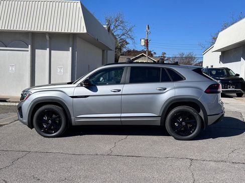 New 2026 Volkswagen Atlas Cross Sport SEL R-Line AWD/4WD image 4