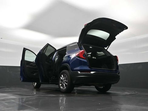 Used 2022 GMC Terrain SLT w/ Tech Package image 31