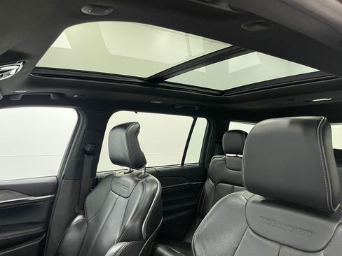 Used 2021 Jeep Grand Cherokee L Overland w/ Advanced Protech Group III image 12