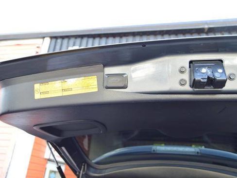 Used 2012 Toyota Highlander Limited w/ Tow Pkg AWD/4WD image 46