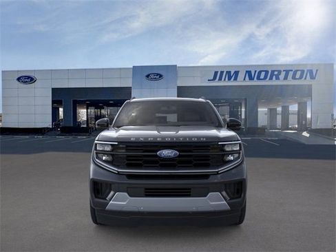 New 2025 Ford Expedition Platinum w/ Driver's Package image 6