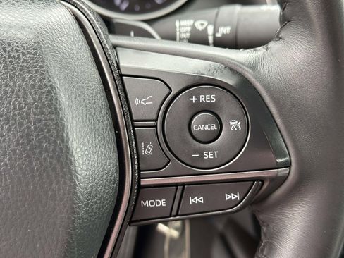 Used 2024 Toyota Camry SE image 14