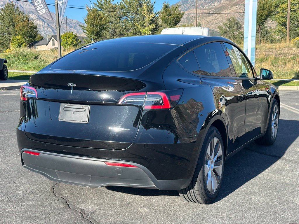 Used 2023 Tesla Model Y Long Range AWD/4WD image 8