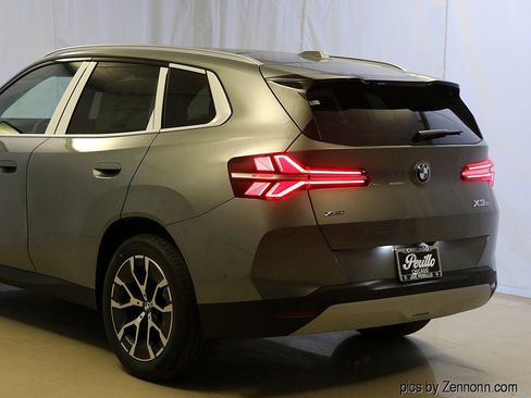 Used 2025 BMW X3 xDrive30i image 8