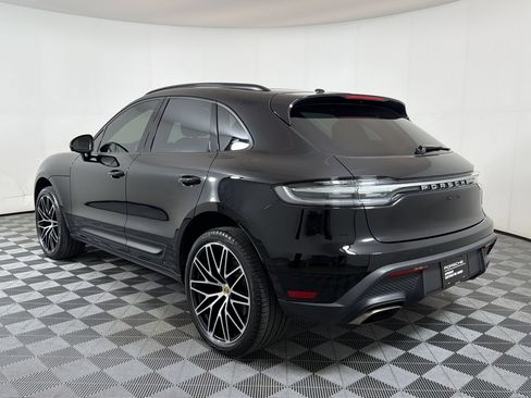 Certified 2024 Porsche Macan AWD/4WD image 3