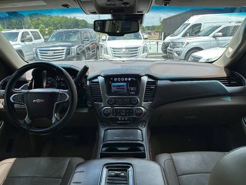 Used 2016 Chevrolet Suburban LTZ RWD image 23
