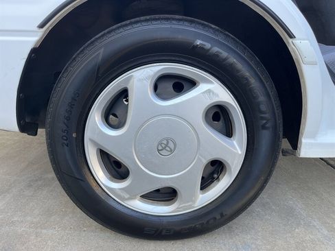 Used 2000 Toyota Camry LE image 15