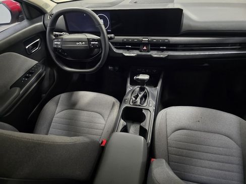 Used 2025 Kia K4 EX image 19