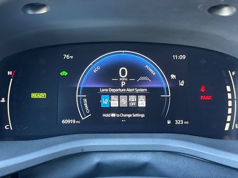 Used 2025 Toyota Camry SE FWD image 41