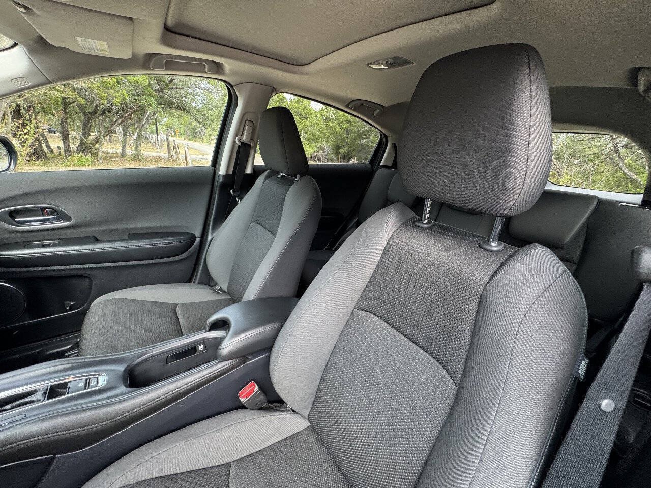 Used 2021 Honda HR-V EX image 40
