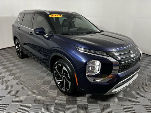 Used 2022 Mitsubishi Outlander SEL image 3