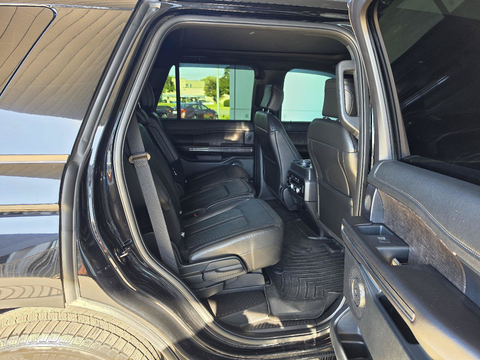 Used 2018 Ford Expedition Limited AWD/4WD image 8