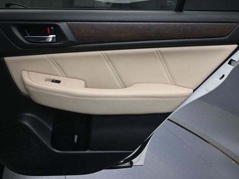 Used 2019 Subaru Outback 2.5i Limited w/ Popular Package #2 image 32