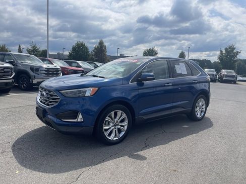 Used 2020 Ford Edge Titanium w/ Equipment Group 301A image 3