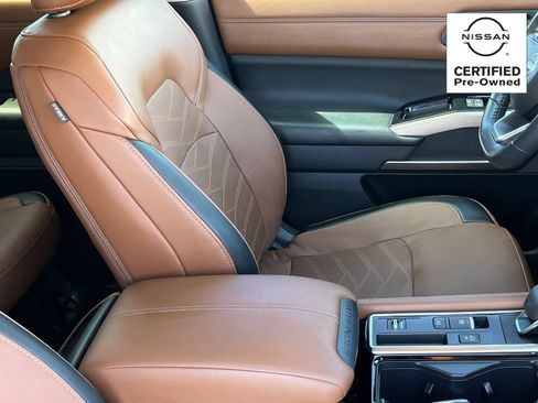 Certified 2023 Nissan Pathfinder Platinum FWD image 10