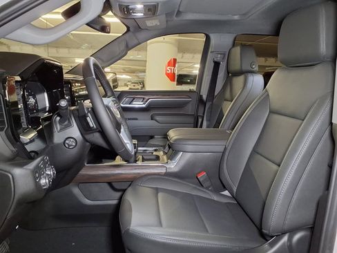 New 2026 GMC Sierra 1500 SLT w/ SLT Convenience Package AWD/4WD image 15