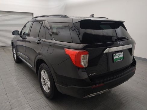 Used 2020 Ford Explorer XLT w/ Equipment Group 202A image 5