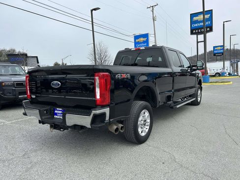 Used 2025 Ford F250 XLT image 3