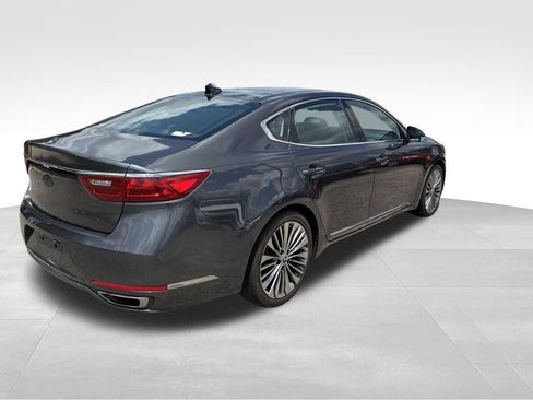 Used 2018 Kia Cadenza Limited FWD image 5