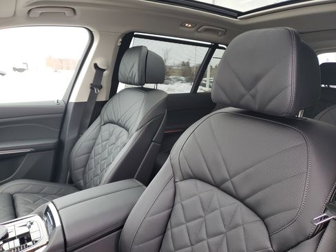 New 2026 BMW X7 xDrive40i w/ Premium Package image 7