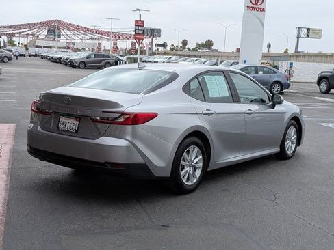 Used 2025 Toyota Camry LE FWD image 8