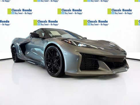 Used 2024 Chevrolet Corvette Z06 RWD image 32