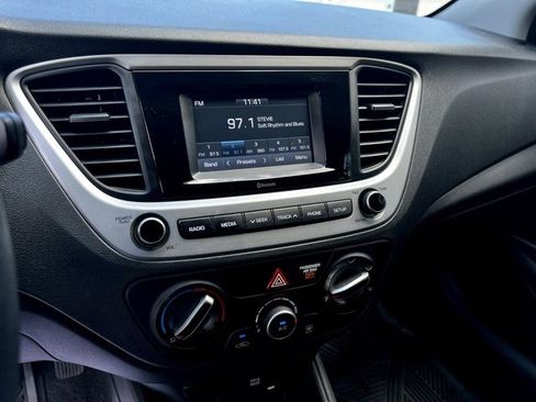 Used 2021 Hyundai Accent SE image 42