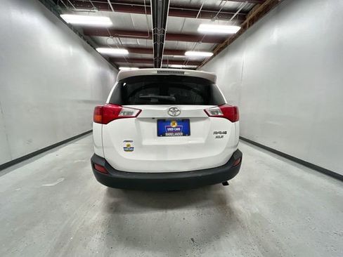 Used 2015 Toyota RAV4 XLE AWD/4WD image 7