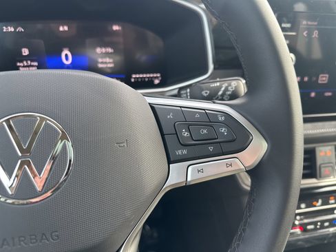 New 2026 Volkswagen Taos SE AWD/4WD image 44