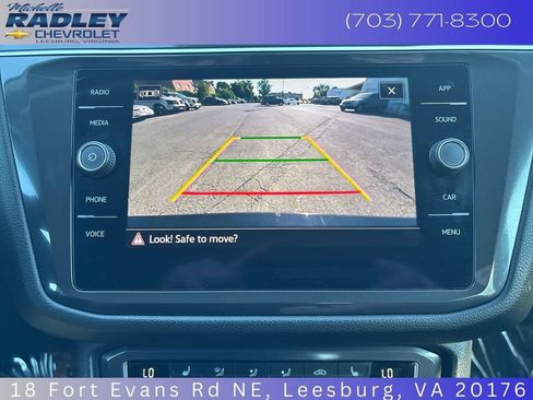 Used 2021 Volkswagen Tiguan SE AWD/4WD image 18