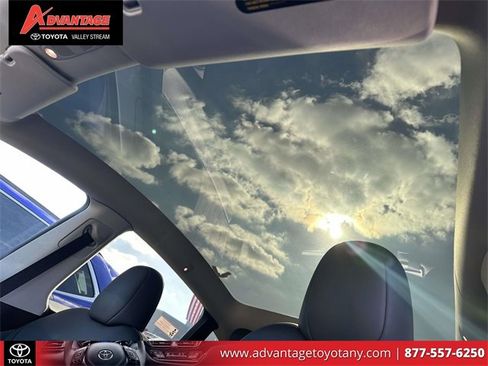 Used 2023 Tesla Model Y Long Range image 22