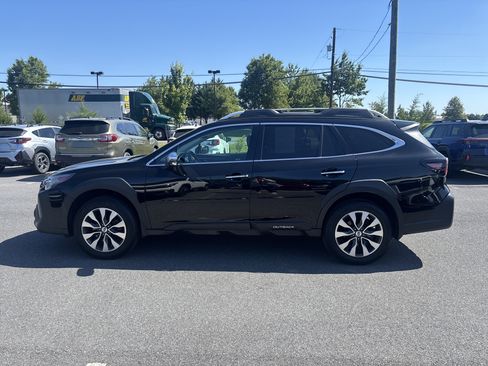 Certified 2024 Subaru Outback Touring AWD/4WD image 16