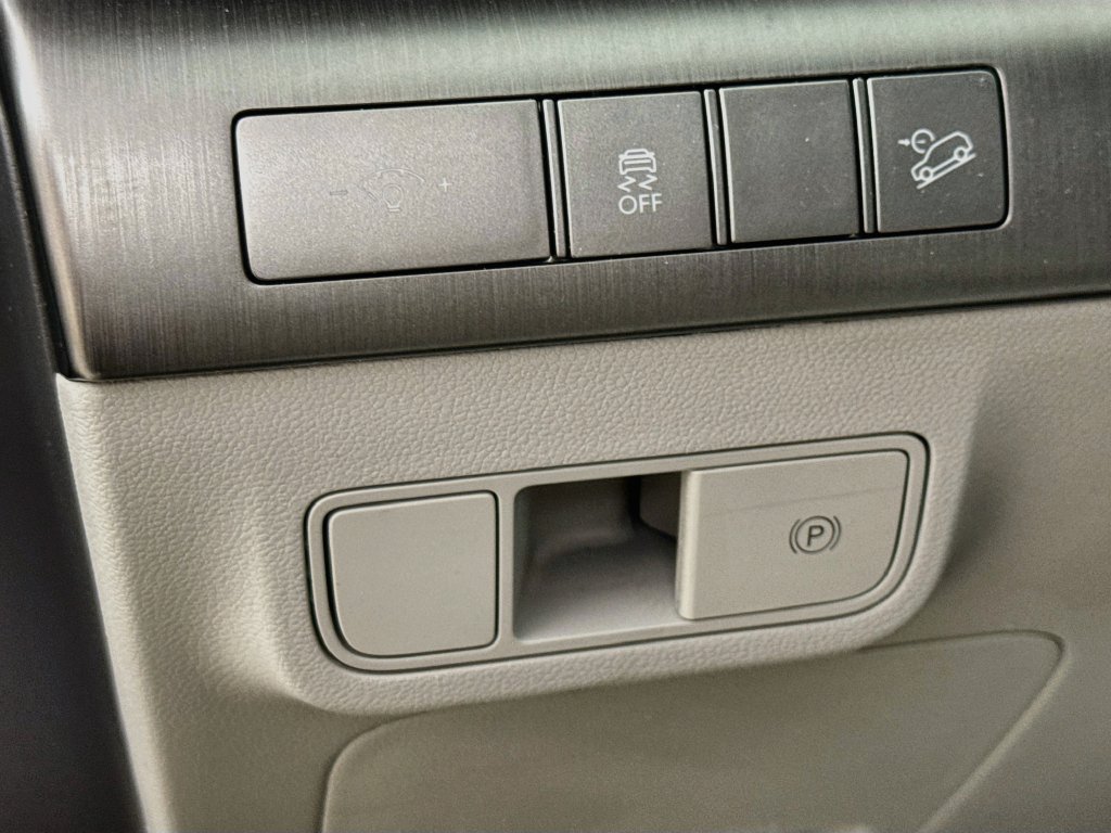 Used 2024 Hyundai Kona SEL AWD/4WD image 11