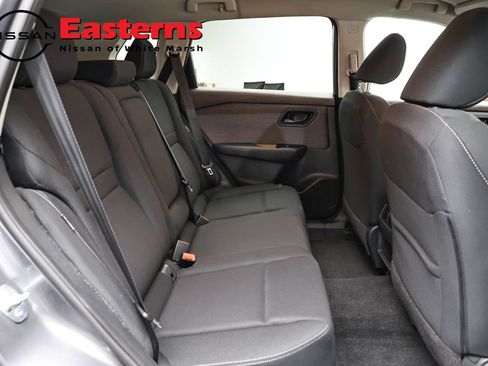 Used 2023 Nissan Rogue S AWD/4WD image 23