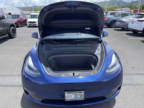 Used 2024 Tesla Model Y Long Range AWD/4WD image 18