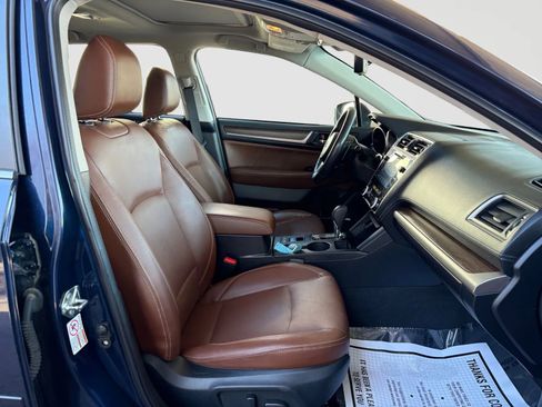 Used 2018 Subaru Outback 3.6R Touring image 18