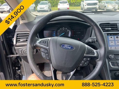 Used 2018 Ford Fusion SE w/ Fusion SE Technology Package FWD image 11