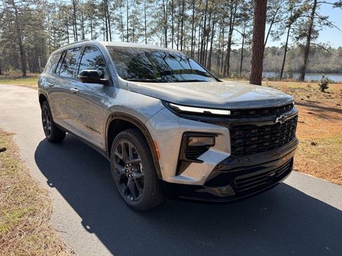 New 2026 Chevrolet Traverse RS image 7