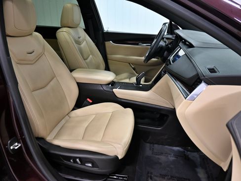 Used 2017 Cadillac XT5 Premium Luxury w/ LPO, Wheel Lock Package AWD/4WD image 26