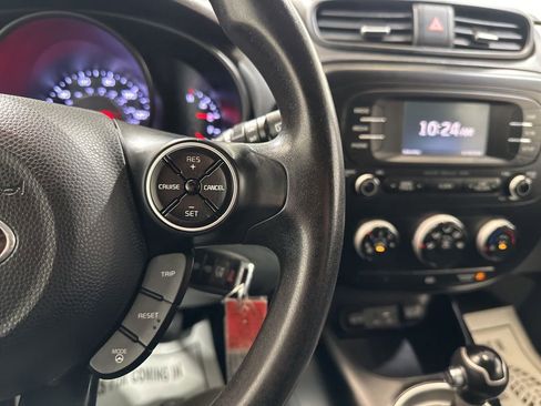 Used 2016 Kia Soul + image 30