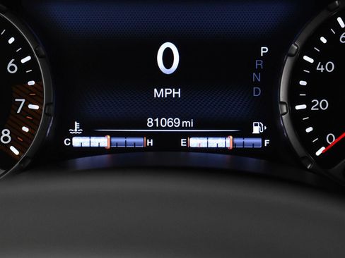 Used 2021 Jeep Renegade Latitude AWD/4WD image 24