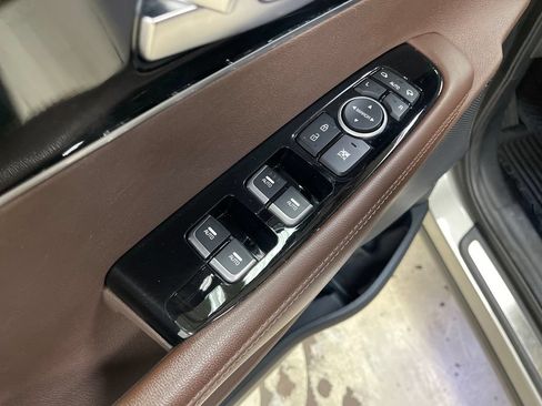 Used 2019 Kia Sorento SX w/ SX Touring Package AWD/4WD image 16