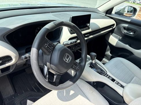 Used 2023 Honda HR-V LX image 4