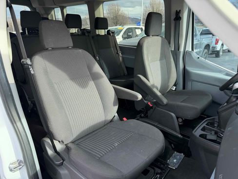 Used 2018 Ford Transit 350 XLT image 32