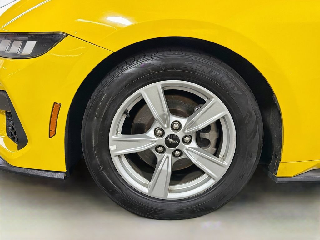 Used 2024 Ford Mustang Coupe RWD image 29