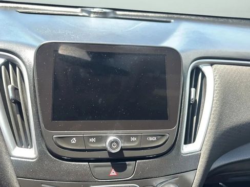 Used 2019 Chevrolet Malibu LS FWD image 14