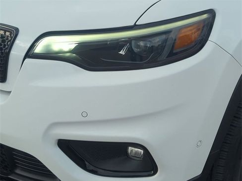 Used 2023 Jeep Cherokee Altitude Lux image 9