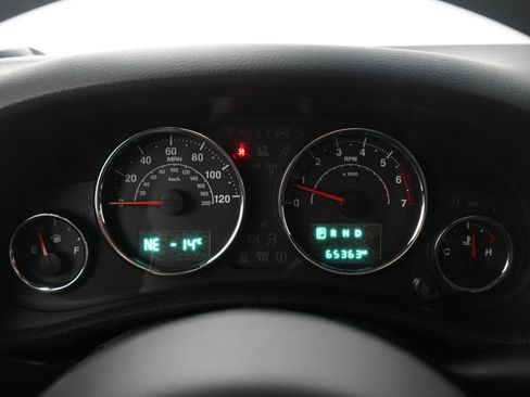 Used 2017 Jeep Wrangler Sport image 23