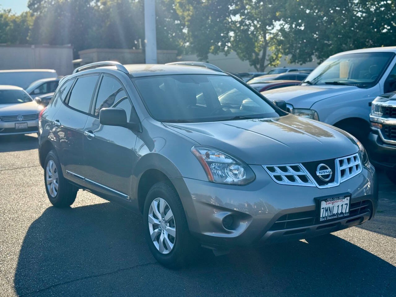 Used 2015 Nissan Rogue S w/ Convenience Package FWD image 1
