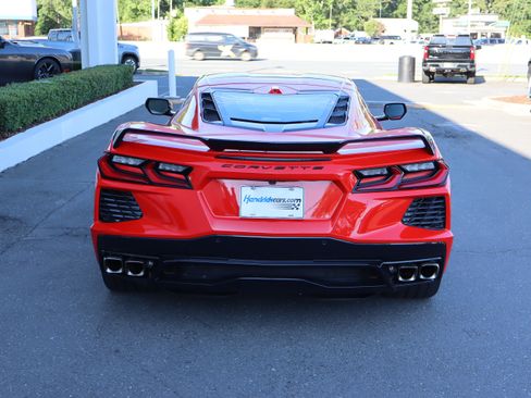 Used 2022 Chevrolet Corvette Stingray Preferred Cpe w/ Z51 Performance Package RWD image 9
